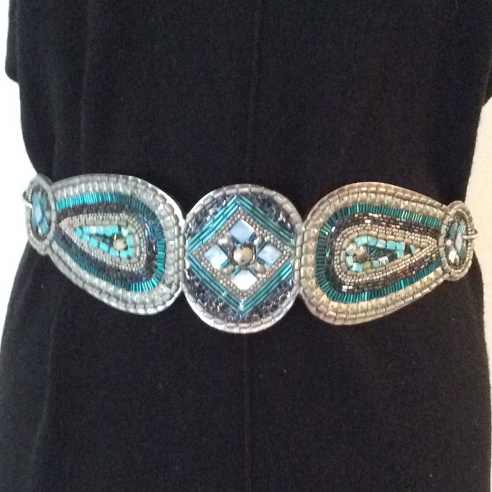 💜💙Chico’s Beaded Leather Chain Belt💙💜